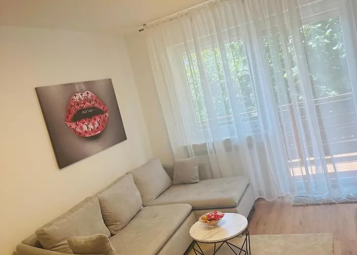 Kj Bis 5p-zentral-balkon-wifi-parken Apartment Augsburg